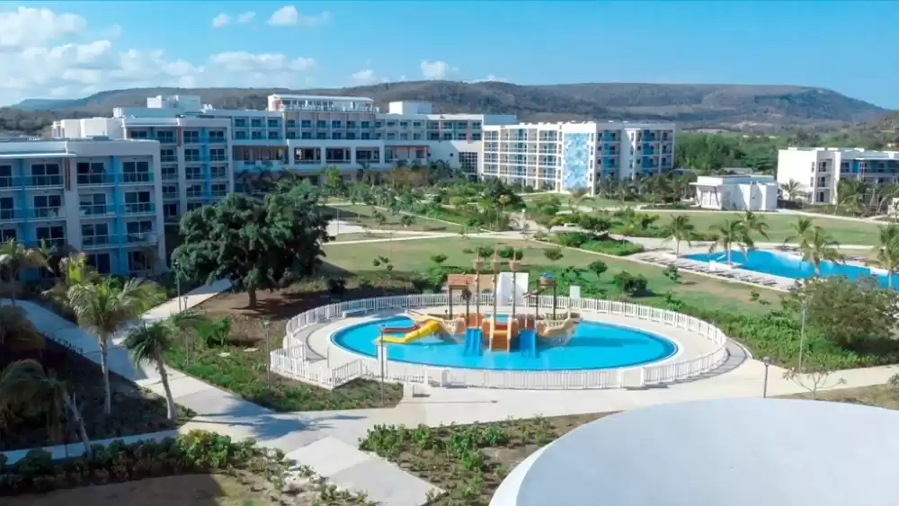 Gran Muthu Almirante Beach Hotel